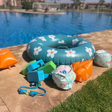 Mini-Villa Situee Dans Une Residence Prestigia A Marrakech, Avec Une Vue Sur La Piscine Et Le Golf Une Securite 24H Sur 24 Et Une Proximite Ideale De L Aeroport 5 Minutes C Est Une Offre Parfaite Pour Des Vacances Marrakesh Exterior photo