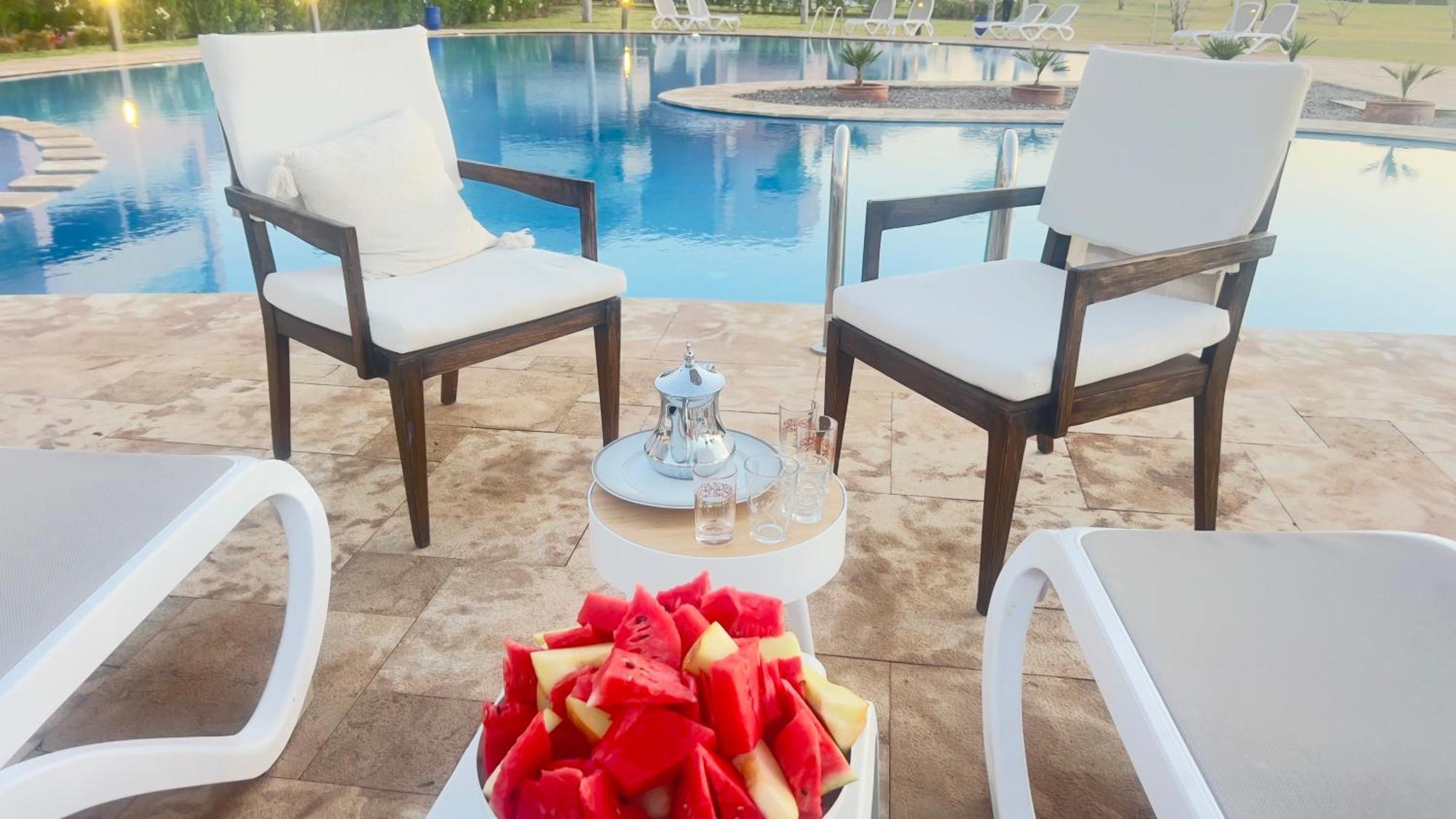 Mini-Villa Situee Dans Une Residence Prestigia A Marrakech, Avec Une Vue Sur La Piscine Et Le Golf Une Securite 24H Sur 24 Et Une Proximite Ideale De L Aeroport 5 Minutes C Est Une Offre Parfaite Pour Des Vacances Marrakesh Exterior photo