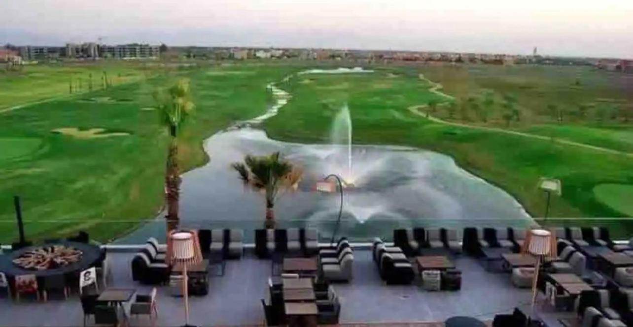 Mini-Villa Situee Dans Une Residence Prestigia A Marrakech, Avec Une Vue Sur La Piscine Et Le Golf Une Securite 24H Sur 24 Et Une Proximite Ideale De L Aeroport 5 Minutes C Est Une Offre Parfaite Pour Des Vacances Marrakesh Exterior photo