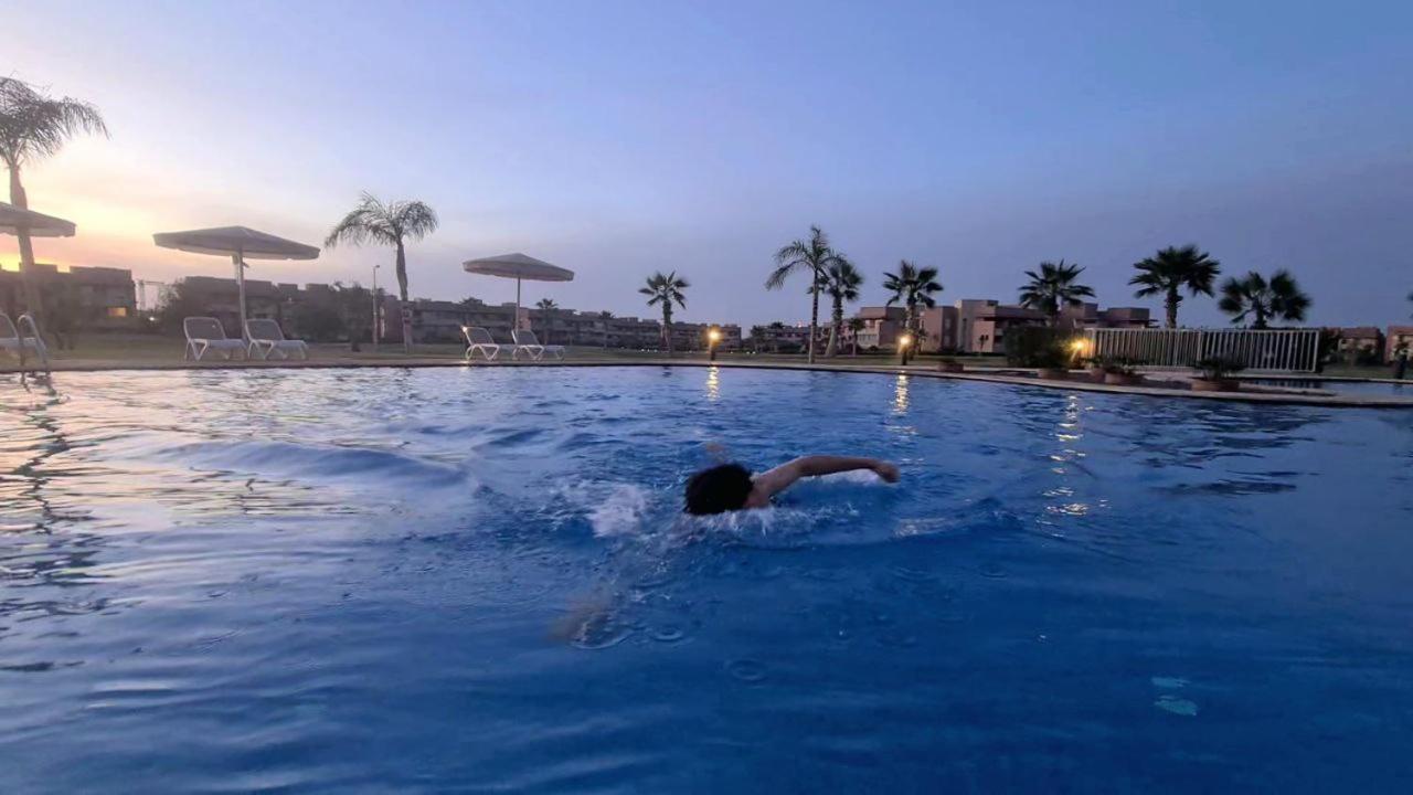 Mini-Villa Situee Dans Une Residence Prestigia A Marrakech, Avec Une Vue Sur La Piscine Et Le Golf Une Securite 24H Sur 24 Et Une Proximite Ideale De L Aeroport 5 Minutes C Est Une Offre Parfaite Pour Des Vacances Marrakesh Exterior photo