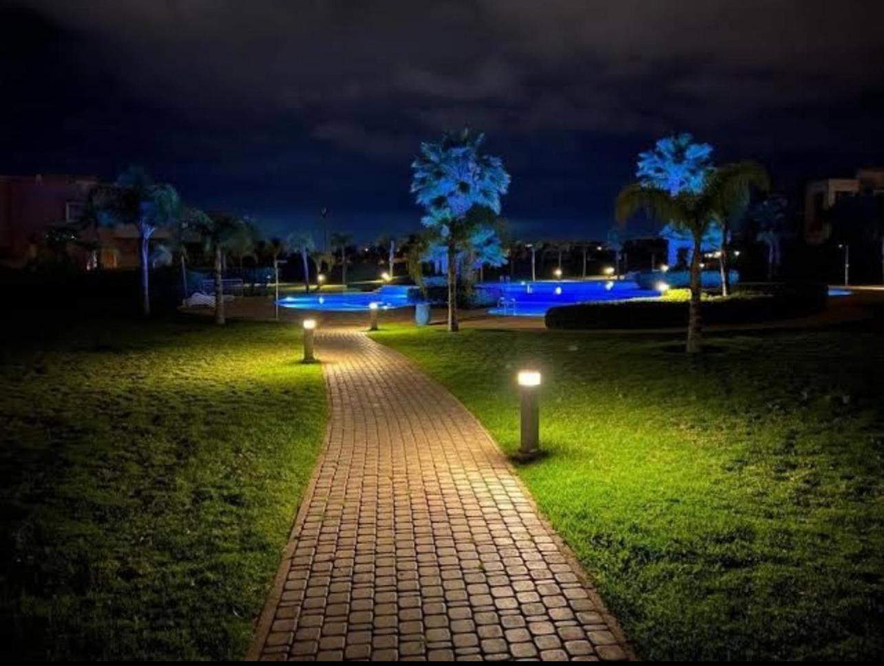 Mini-Villa Situee Dans Une Residence Prestigia A Marrakech, Avec Une Vue Sur La Piscine Et Le Golf Une Securite 24H Sur 24 Et Une Proximite Ideale De L Aeroport 5 Minutes C Est Une Offre Parfaite Pour Des Vacances Marrakesh Exterior photo