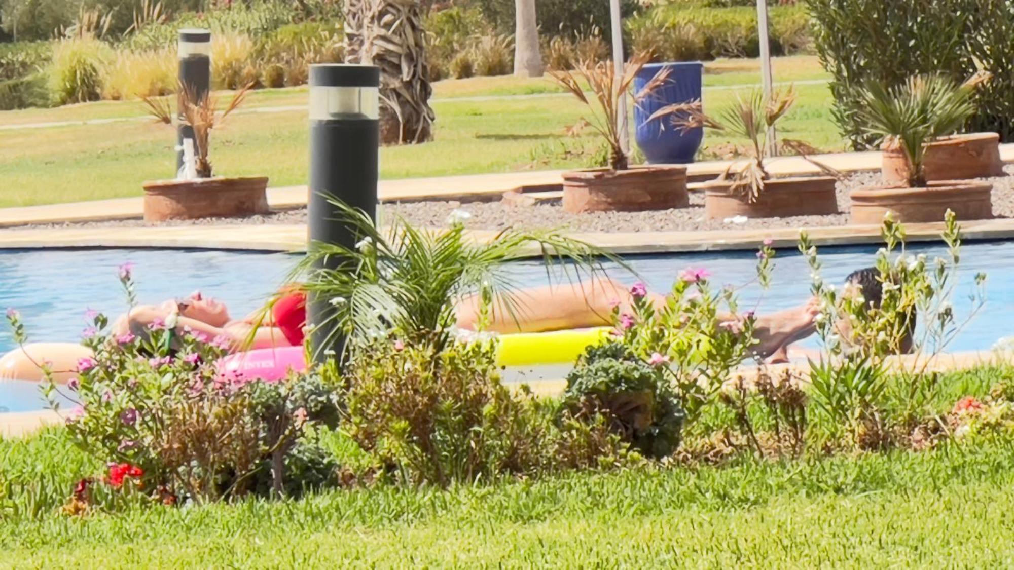 Mini-Villa Situee Dans Une Residence Prestigia A Marrakech, Avec Une Vue Sur La Piscine Et Le Golf Une Securite 24H Sur 24 Et Une Proximite Ideale De L Aeroport 5 Minutes C Est Une Offre Parfaite Pour Des Vacances Marrakesh Exterior photo